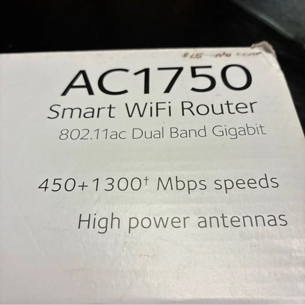 NETGEAR Black Wireless Router with Antennas - Picture 12 of 12
